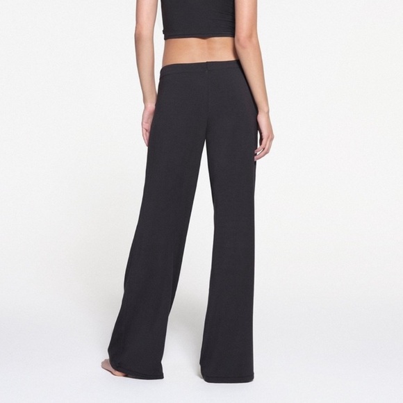 SKIMS 2 Piece Sleep Cami Tank/Lounge Pants Bundle Set Small NWT - Picture 11 of 12